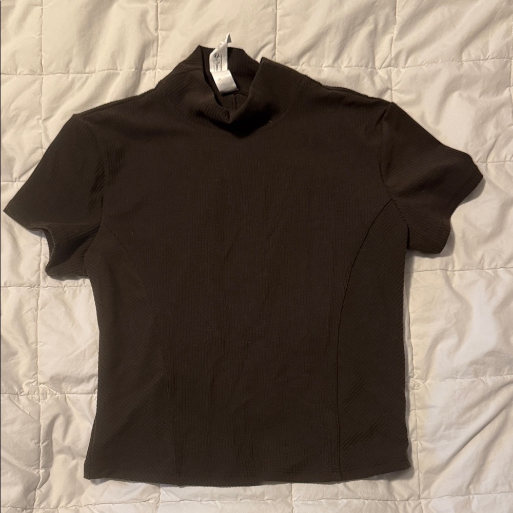 ALO Yoga Dark Brown Short Sleeve Top
